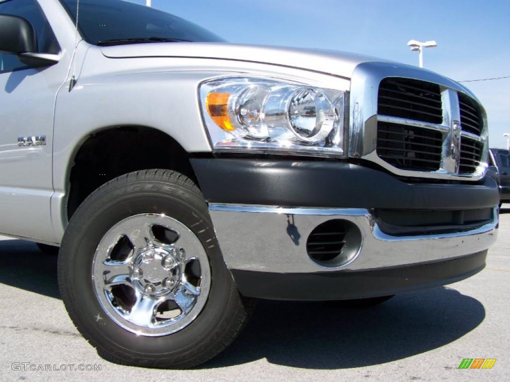 2008 Ram 1500 ST Quad Cab 4x4 - Bright Silver Metallic / Medium Slate Gray photo #2