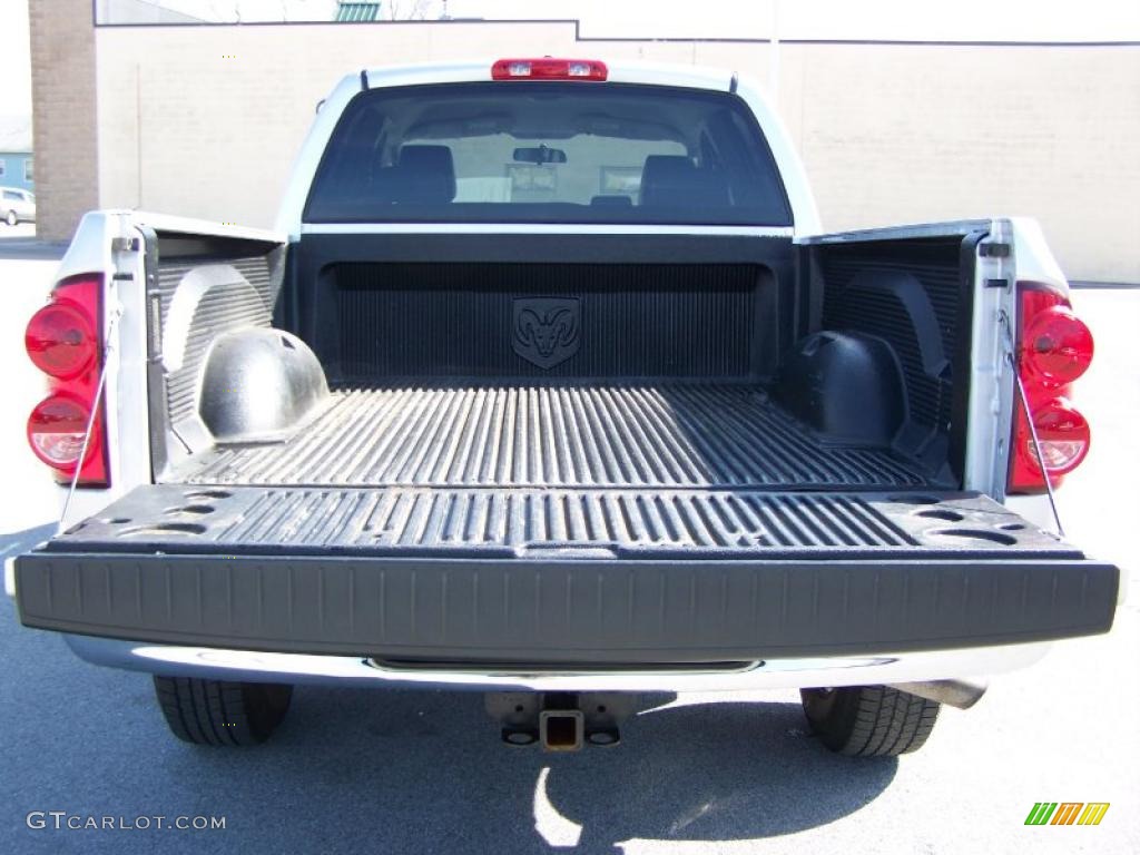 2008 Ram 1500 ST Quad Cab 4x4 - Bright Silver Metallic / Medium Slate Gray photo #7