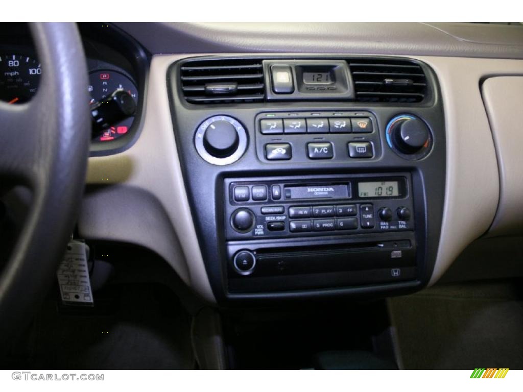 1998 Accord LX Sedan - Regent Silver Pearl / Quartz photo #39