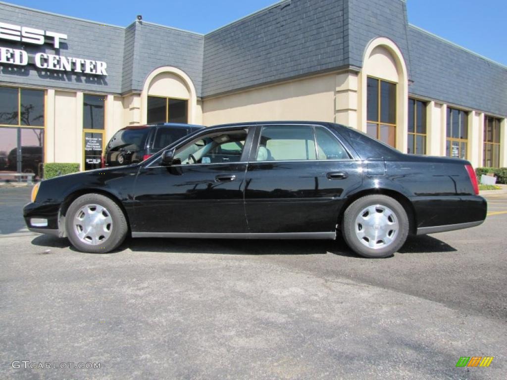 2002 DeVille Sedan - Sable Black / Neutral Shale photo #4