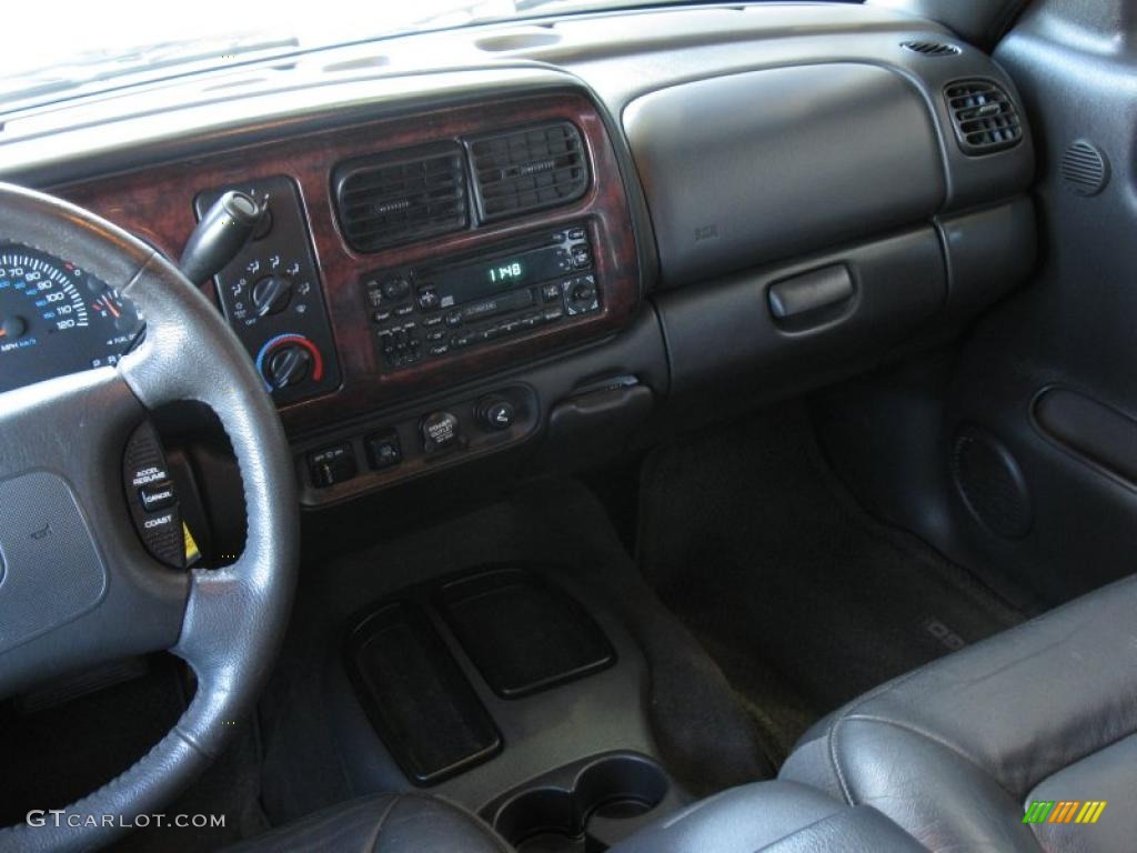 2000 Durango SLT - Chili Pepper Red Pearl / Agate Black photo #20