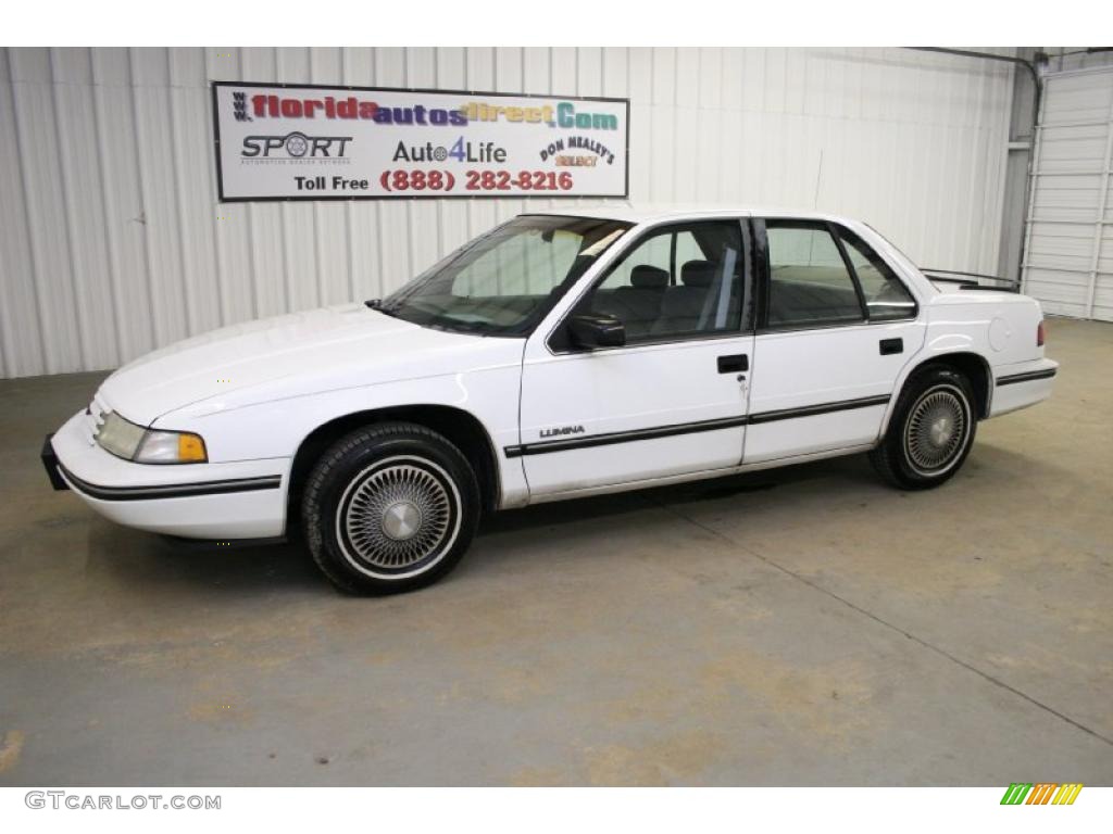 1993 Lumina Sedan - Bright White / Gray photo #8
