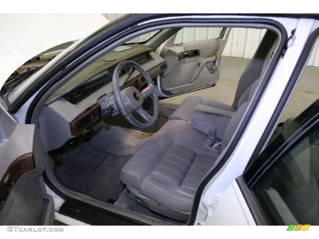 1993 Lumina Sedan - Bright White / Gray photo #14