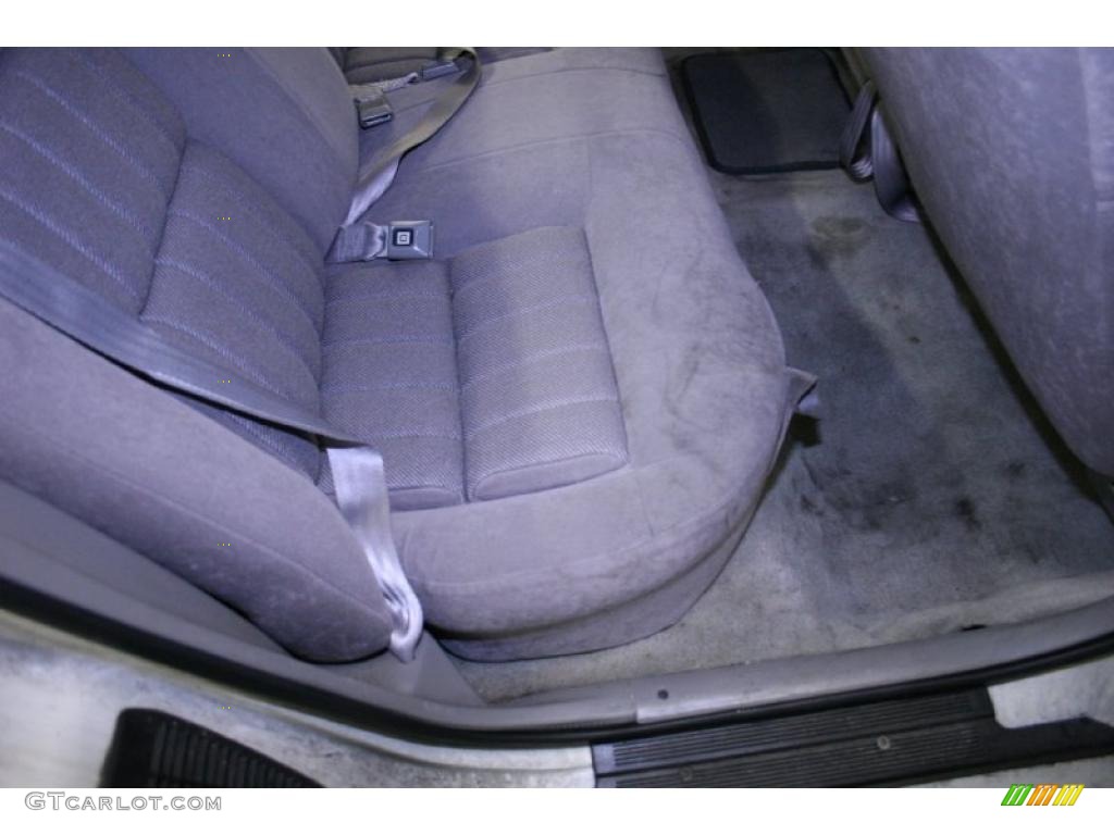 1993 Lumina Sedan - Bright White / Gray photo #18