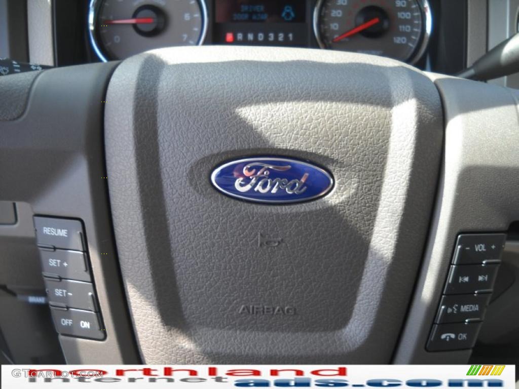 2010 F150 XLT SuperCab 4x4 - Ingot Silver Metallic / Medium Stone photo #19