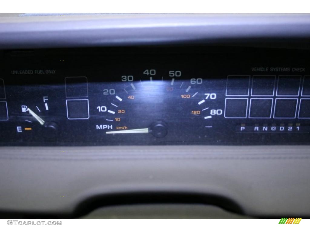 1993 Lumina Sedan - Bright White / Gray photo #37