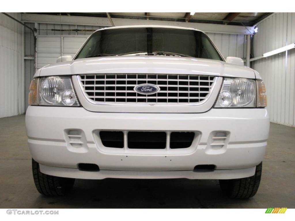 2002 Explorer XLS 4x4 - Oxford White / Graphite photo #3