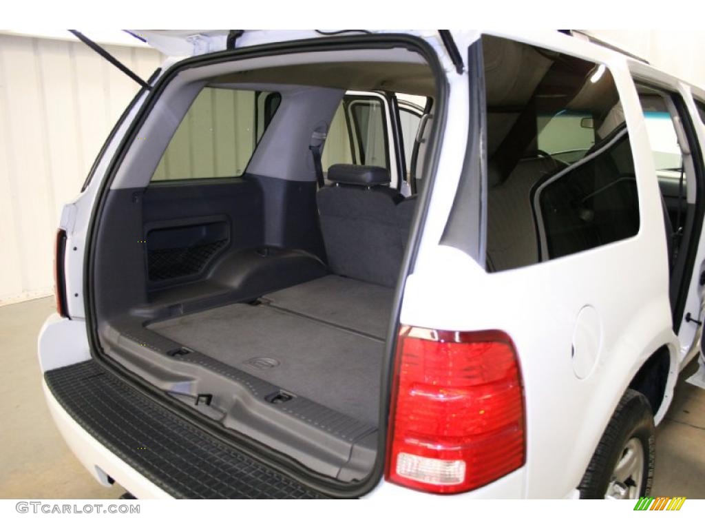 2002 Explorer XLS 4x4 - Oxford White / Graphite photo #11