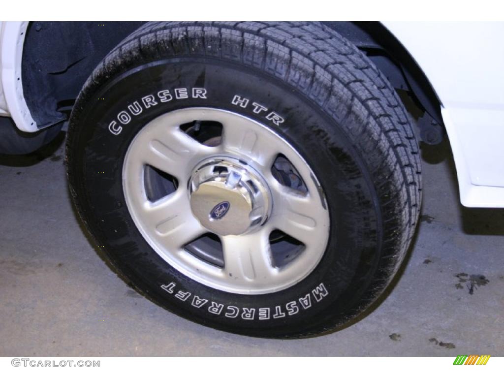 2002 Explorer XLS 4x4 - Oxford White / Graphite photo #29