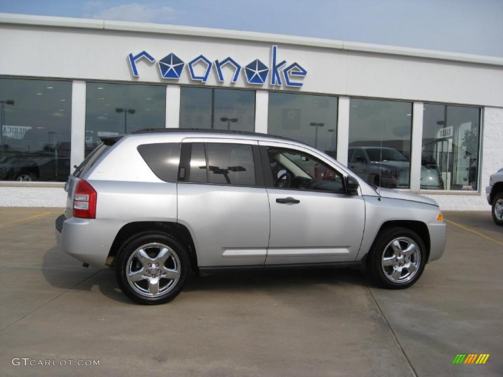 Bright Silver Metallic Jeep Compass