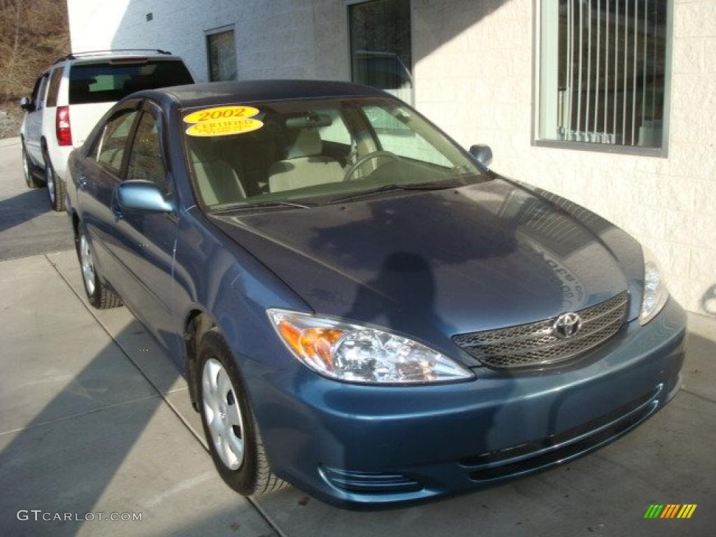 2002 Camry LE - Catalina Blue Metallic / Taupe photo #6