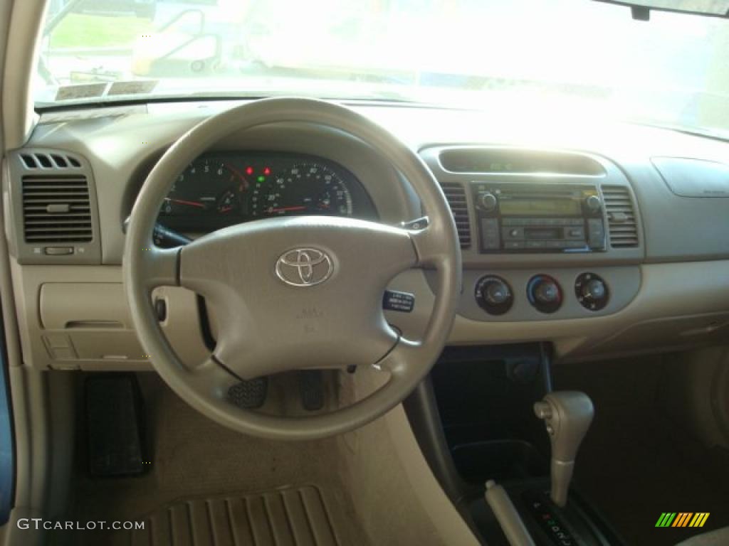 2002 Camry LE - Catalina Blue Metallic / Taupe photo #10