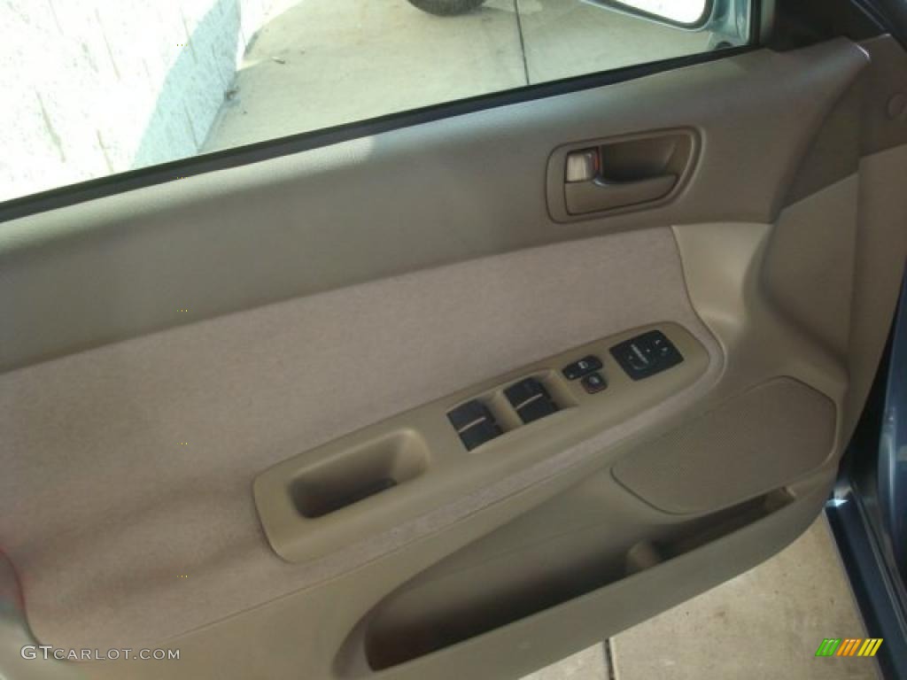 2002 Camry LE - Catalina Blue Metallic / Taupe photo #11
