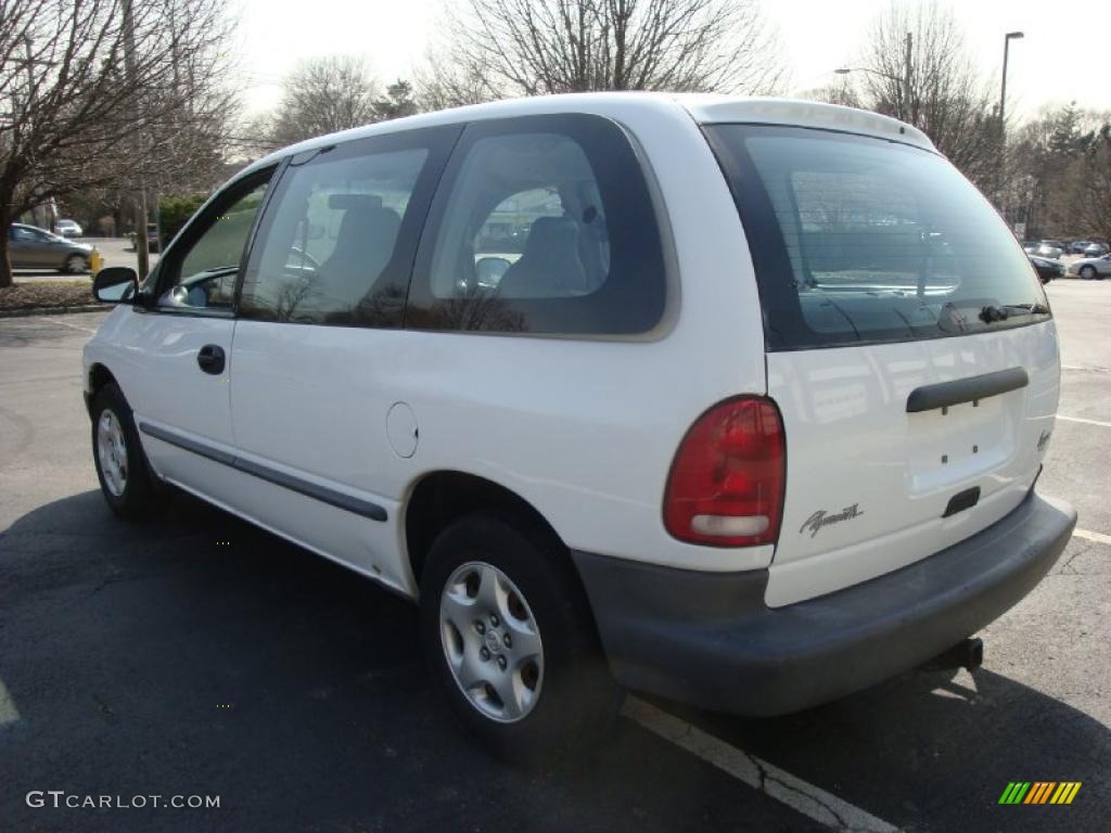 1997 Voyager SE - Bright White / Gray photo #4