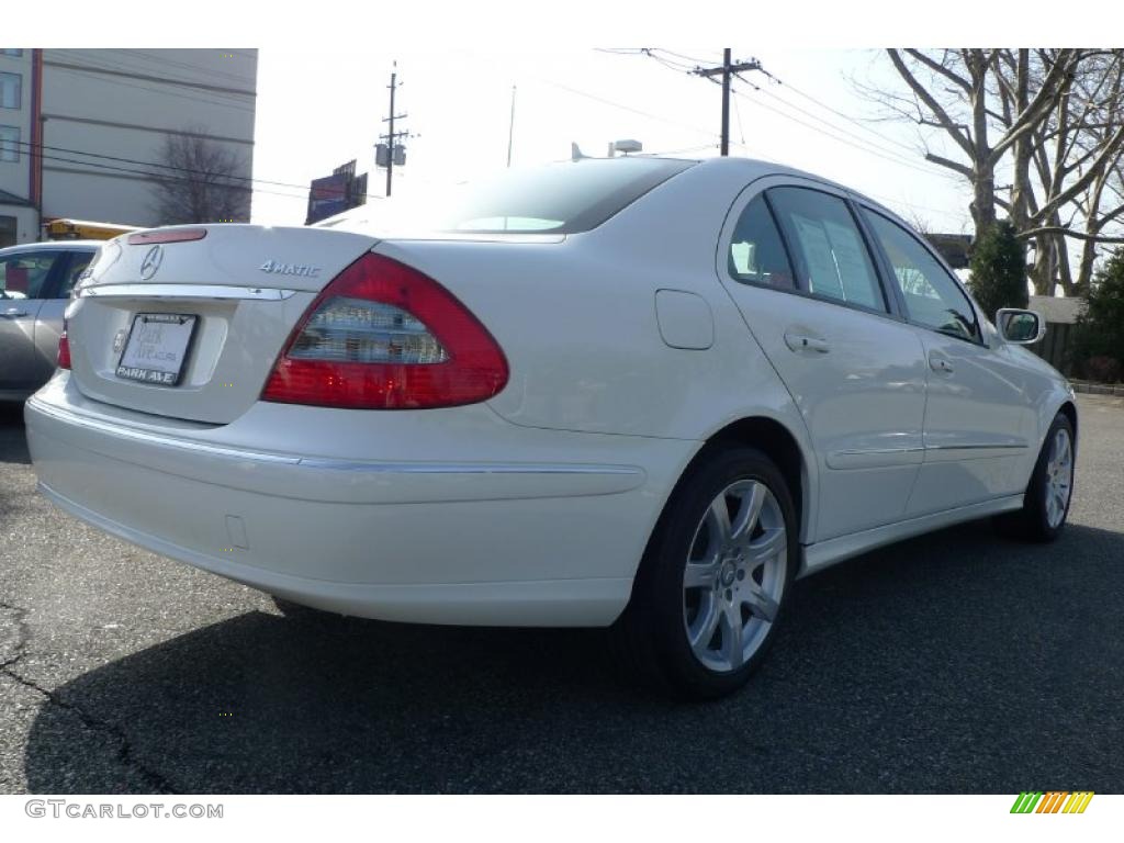 2008 E 350 4Matic Sedan - Arctic White / Black photo #3