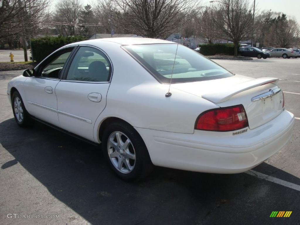 2002 Sable GS Sedan - Vibrant White / Medium Graphite photo #4