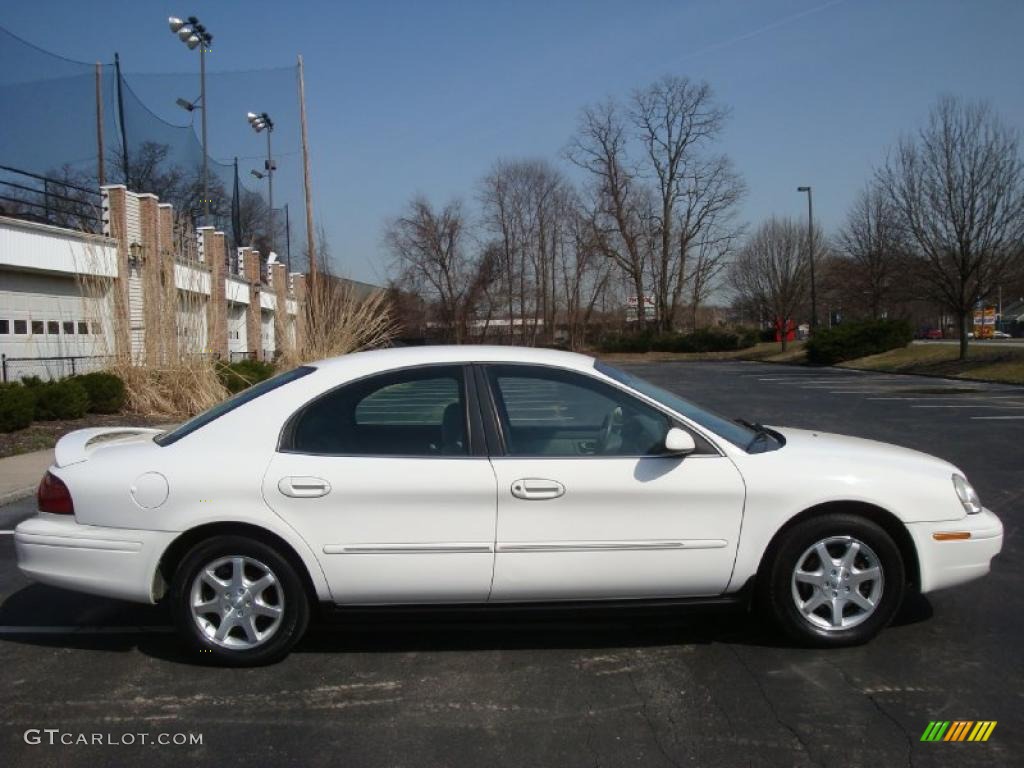 2002 Sable GS Sedan - Vibrant White / Medium Graphite photo #7