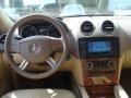 Black - ML 350 4Matic Photo No. 16