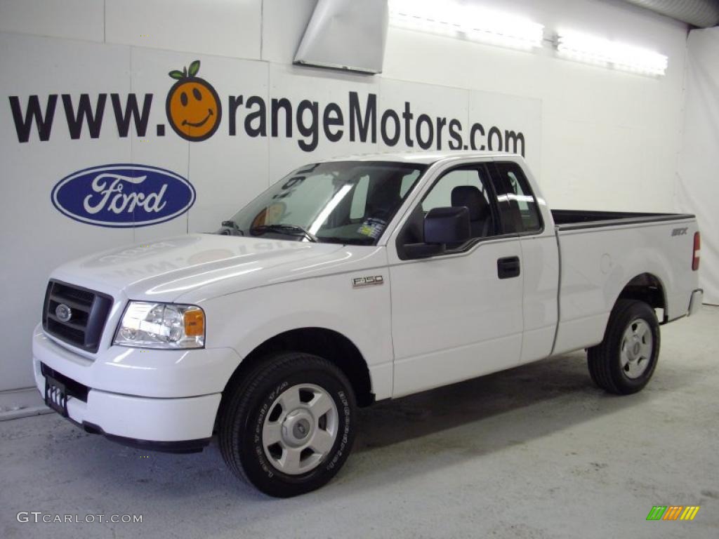 2004 F150 STX Regular Cab - Oxford White / Dark Flint photo #1