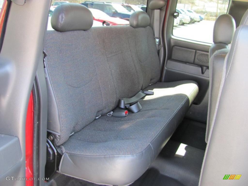 2005 Silverado 1500 LS Extended Cab 4x4 - Victory Red / Dark Charcoal photo #13