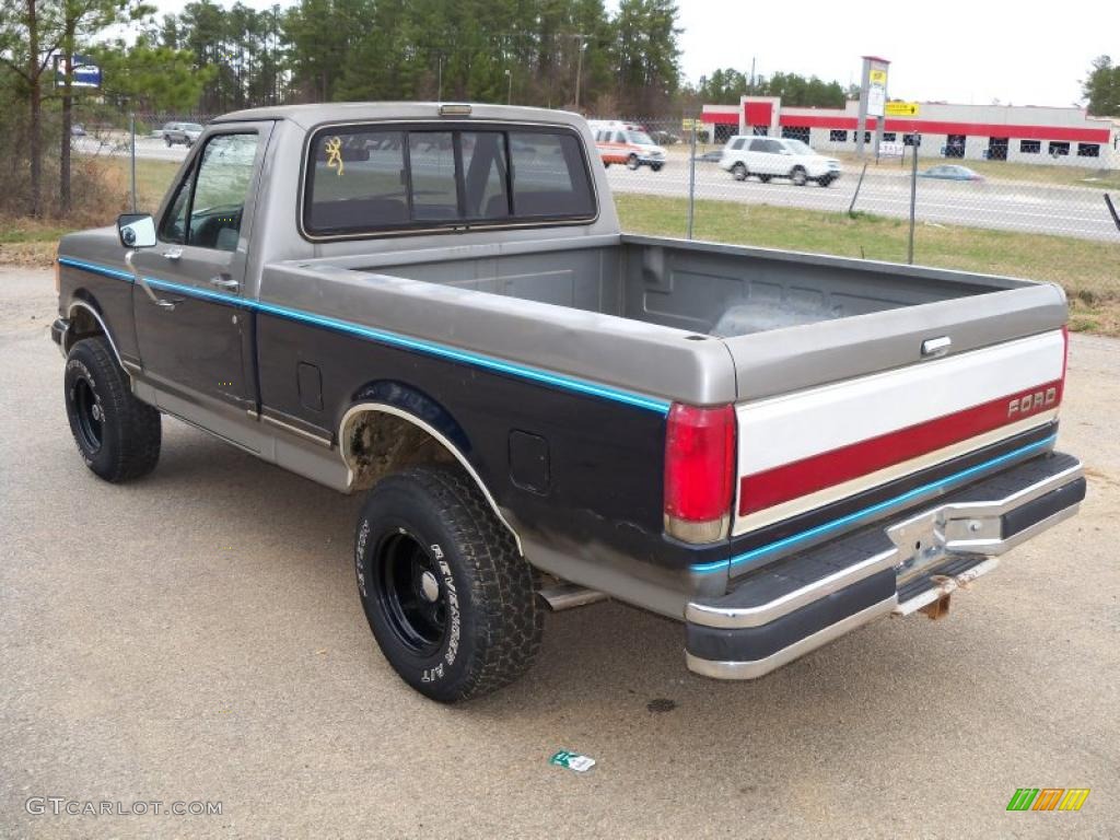 Medium Silver Metallic 1988 Ford F150 XLT Lariat Regular Cab 4x4 Exterior Photo #27399689