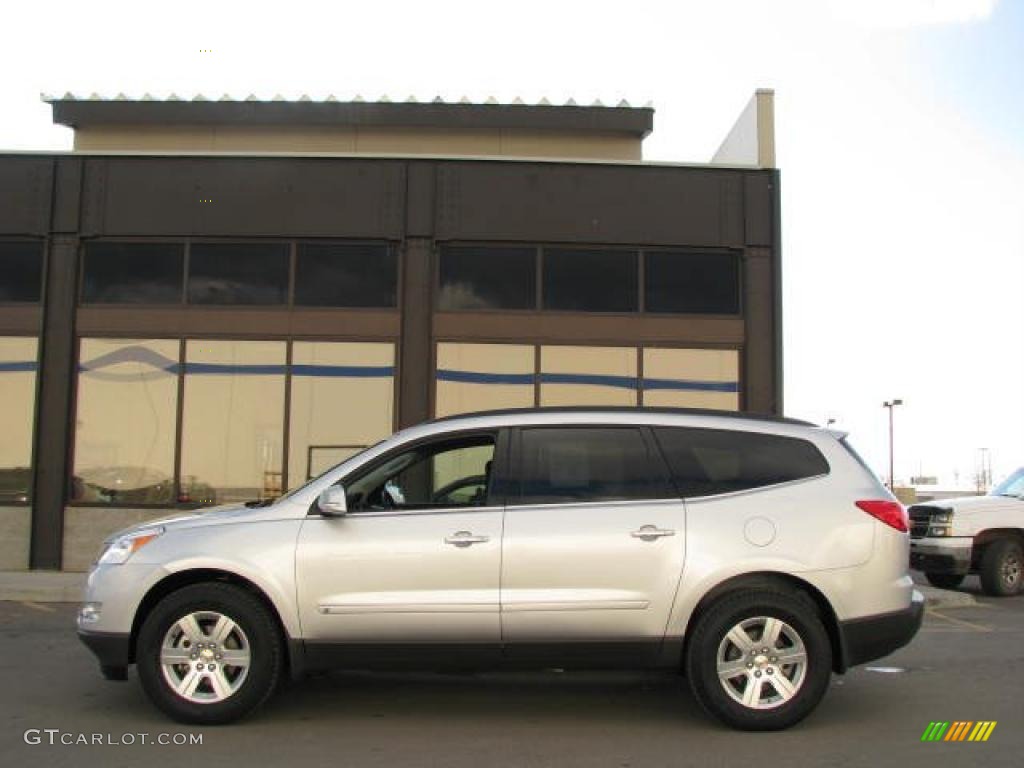 2010 Traverse LT AWD - Silver Ice Metallic / Ebony photo #1