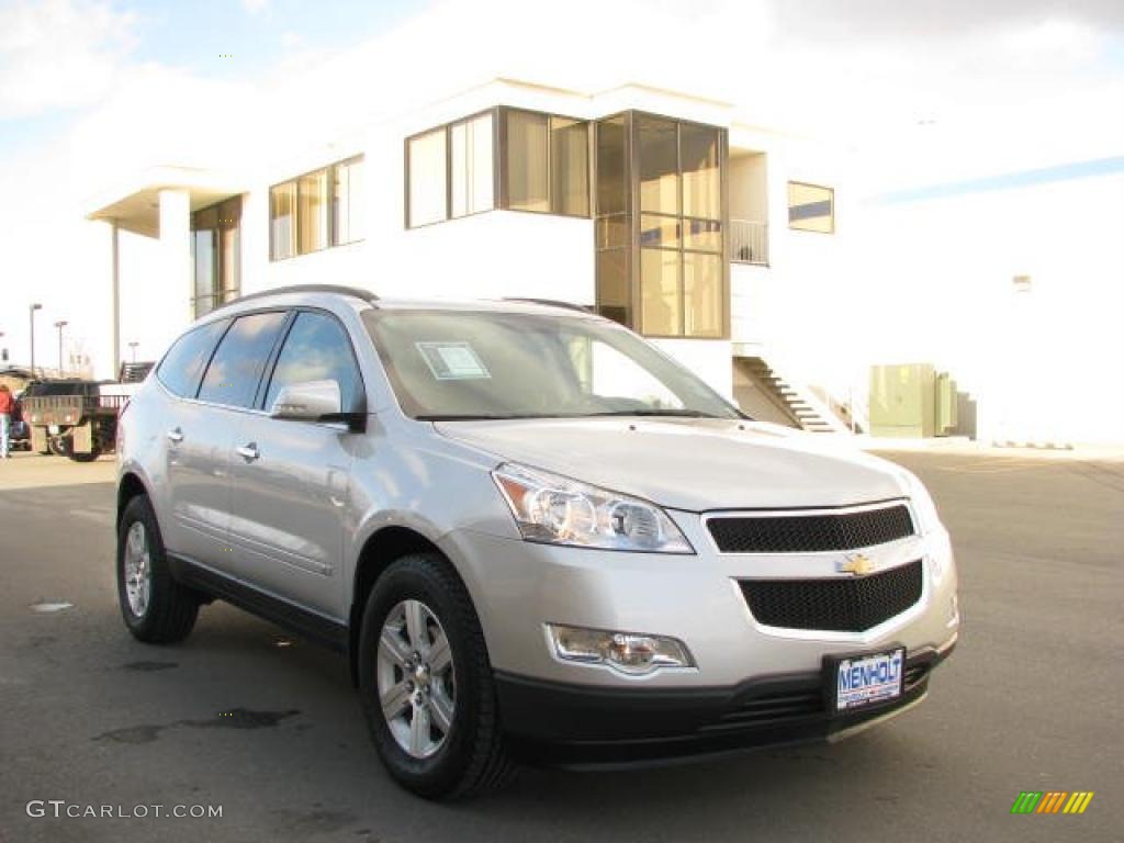 2010 Traverse LT AWD - Silver Ice Metallic / Ebony photo #2