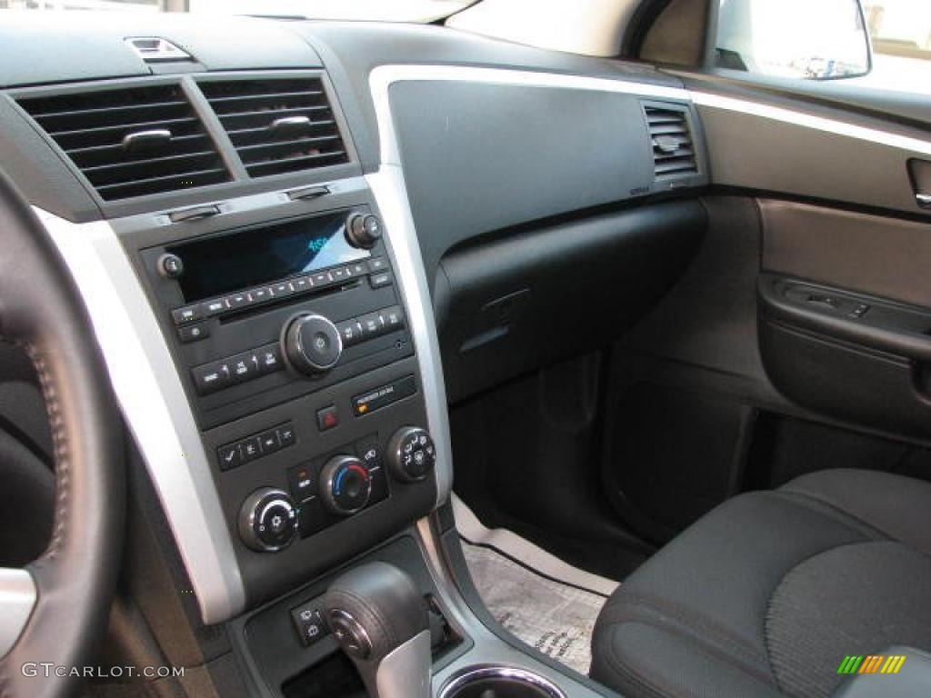 2010 Traverse LT AWD - Silver Ice Metallic / Ebony photo #6