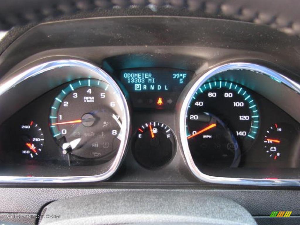 2010 Traverse LT AWD - Silver Ice Metallic / Ebony photo #14