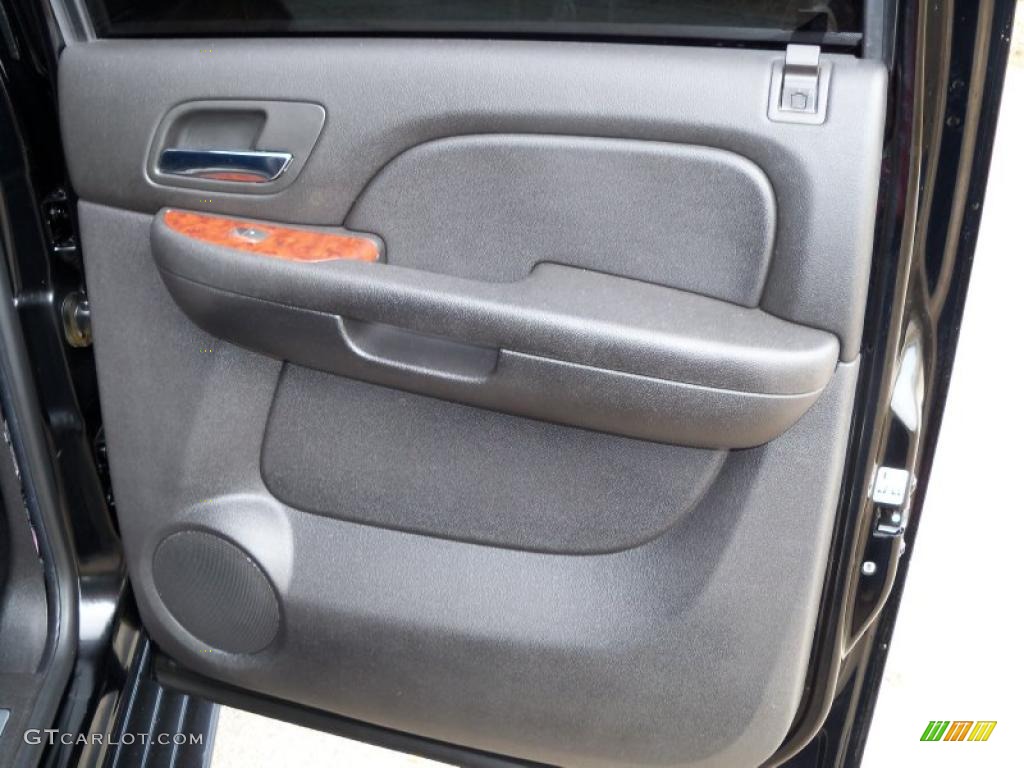 2007 Avalanche LTZ 4WD - Black / Ebony photo #26