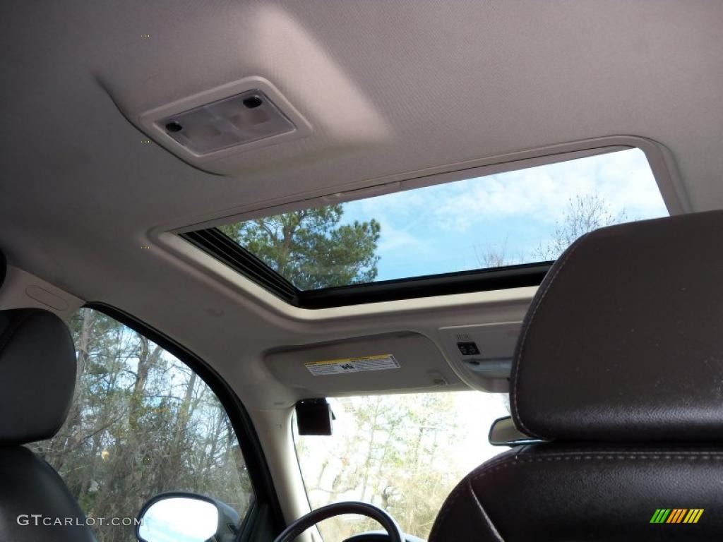 2007 Avalanche LTZ 4WD - Black / Ebony photo #29