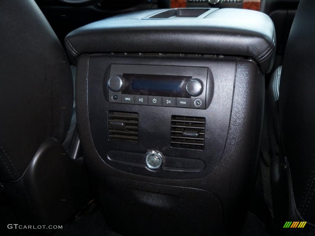 2007 Avalanche LTZ 4WD - Black / Ebony photo #30