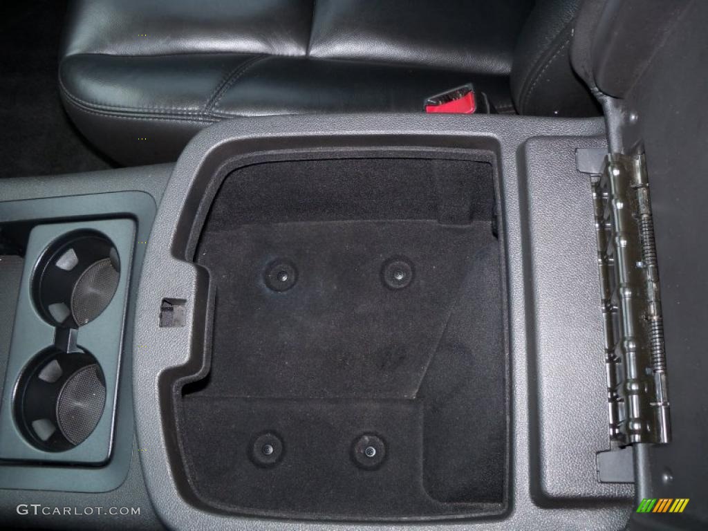 2007 Avalanche LTZ 4WD - Black / Ebony photo #38