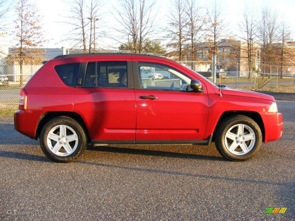 2007 Compass Sport 4x4 - Inferno Red Crystal Pearlcoat / Pastel Pebble Beige photo #4