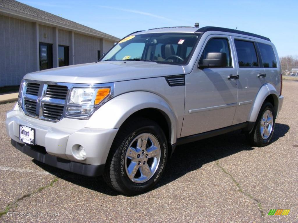 2007 Nitro SLT 4x4 - Bright Silver Metallic / Dark Slate Gray photo #1