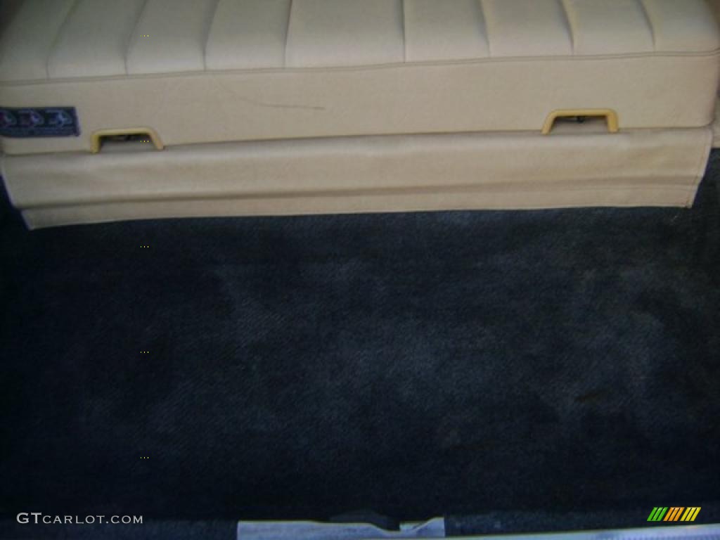 1995 E 320 Wagon - Garnet Red Metallic / Parchment photo #18