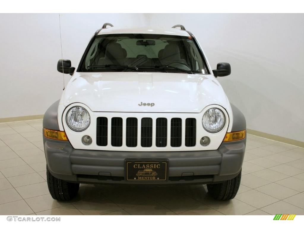 2005 Liberty Sport 4x4 - Stone White / Medium Slate Gray photo #2