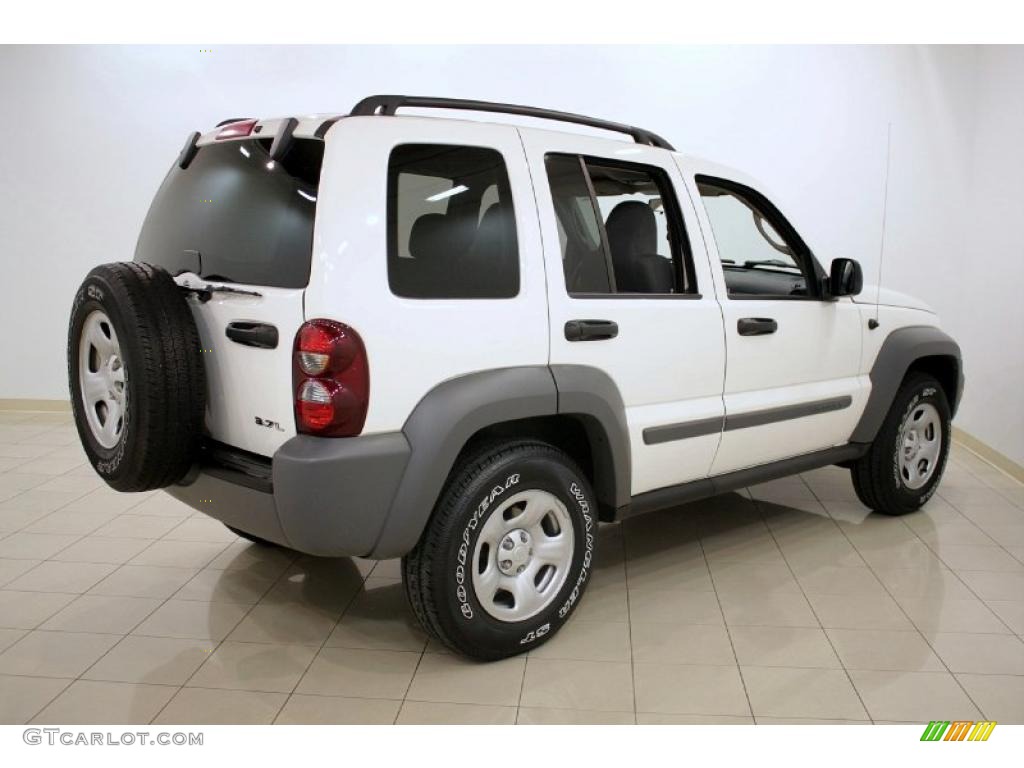 2005 Liberty Sport 4x4 - Stone White / Medium Slate Gray photo #7