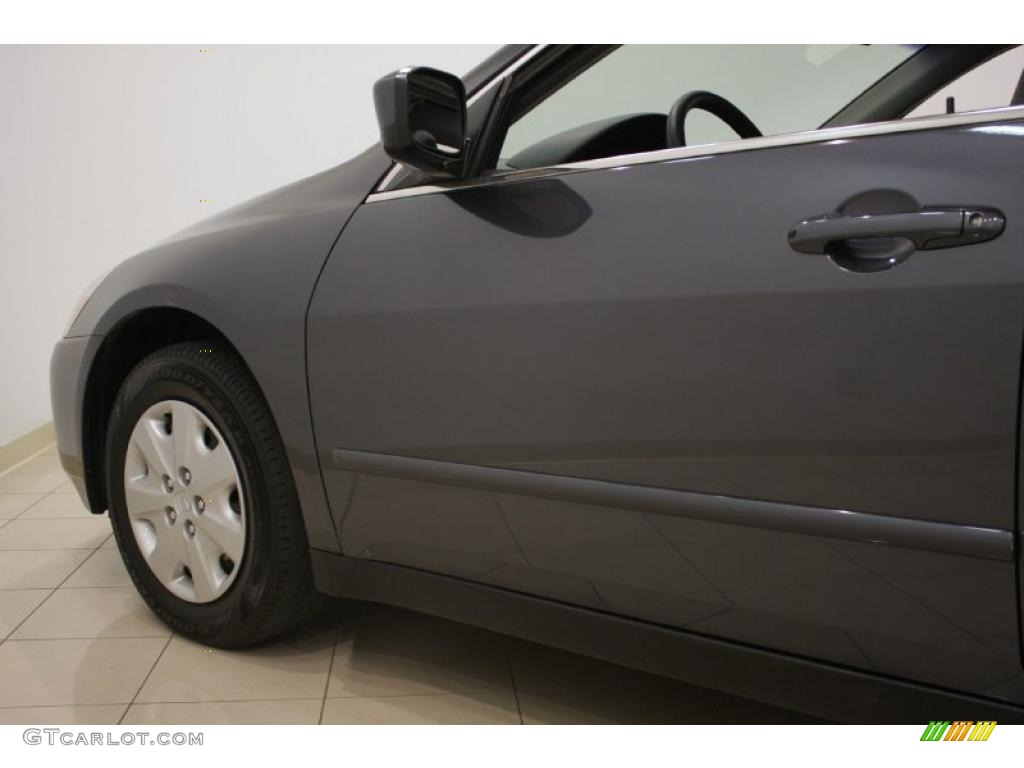 2003 Accord LX Sedan - Graphite Pearl / Gray photo #21