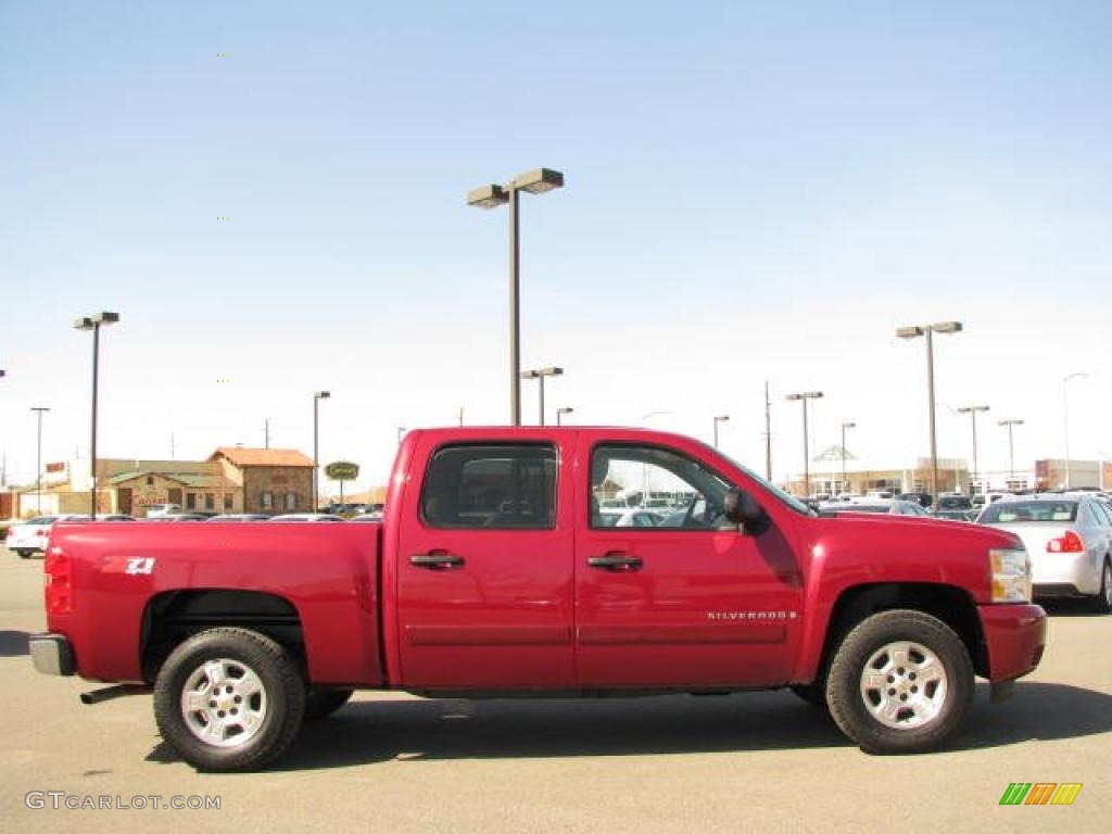 2007 Silverado 1500 LT Z71 Crew Cab 4x4 - Sport Red Metallic / Light Titanium/Ebony Black photo #9