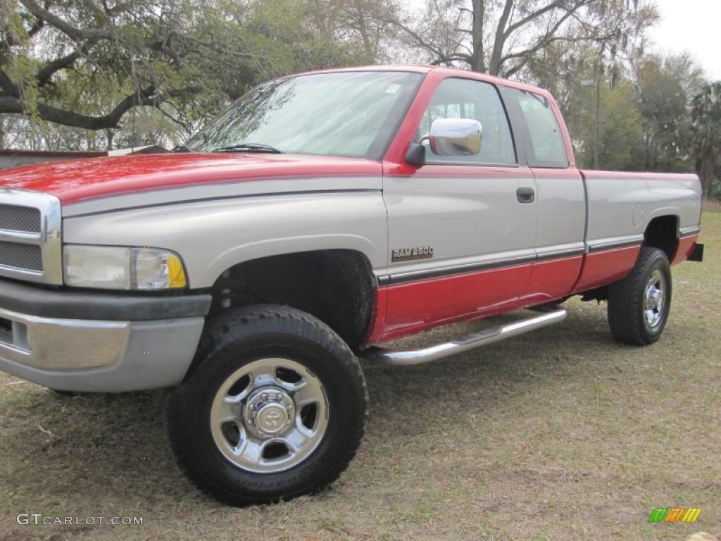 1996 Ram 2500 ST Extended Cab 4x4 - Poppy Red / Beige photo #3