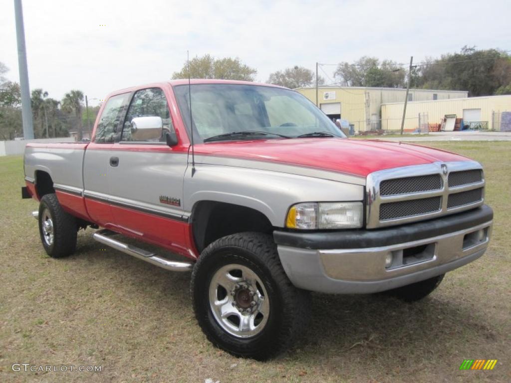 1996 Ram 2500 ST Extended Cab 4x4 - Poppy Red / Beige photo #6