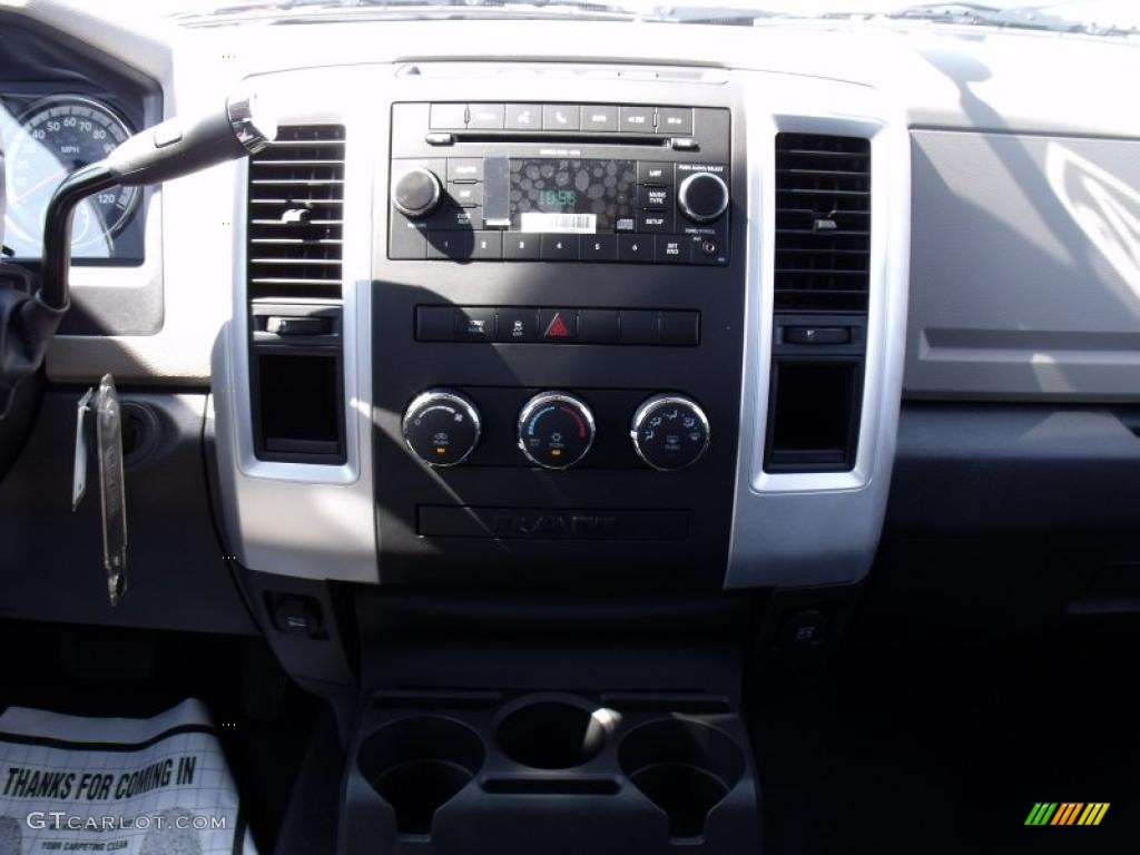 2010 Ram 1500 SLT Quad Cab - Stone White / Dark Slate/Medium Graystone photo #11