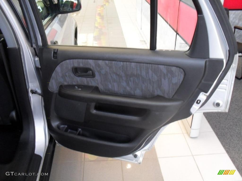 2003 CR-V LX 4WD - Satin Silver Metallic / Black photo #17