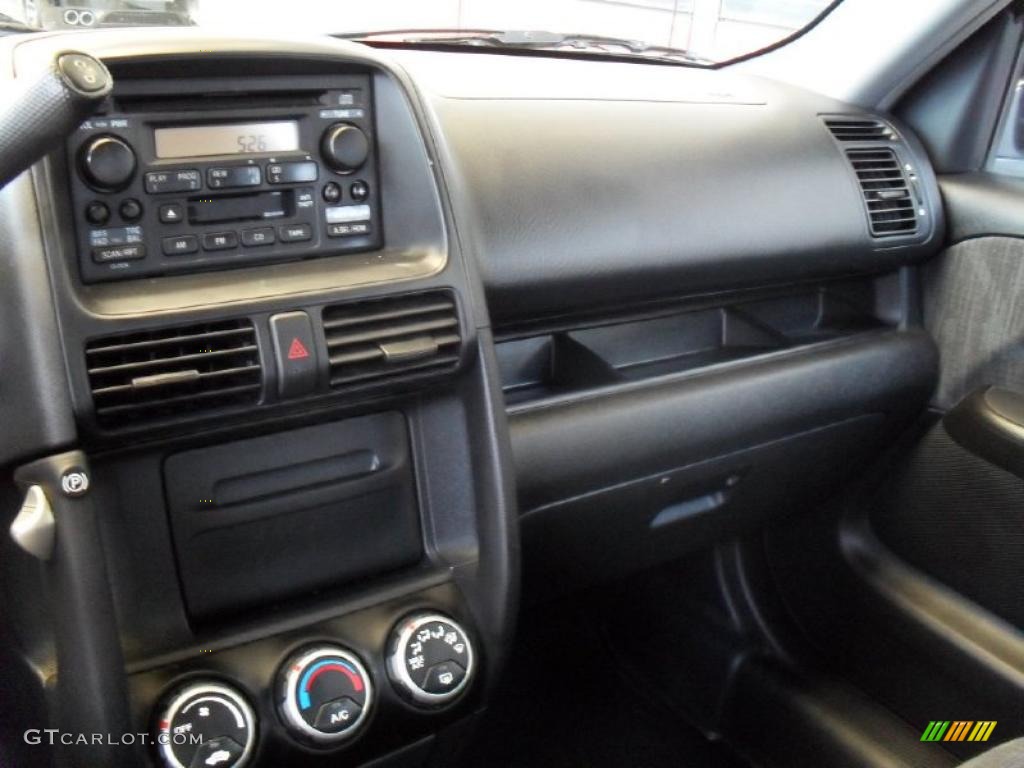 2003 CR-V LX 4WD - Satin Silver Metallic / Black photo #25