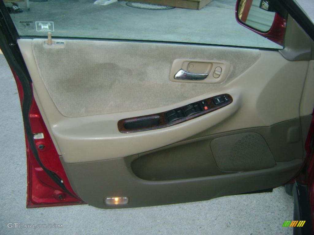2002 Accord SE Sedan - Firepepper Red Pearl / Ivory photo #11