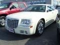 Cool Vanilla - 300 C HEMI Photo No. 1