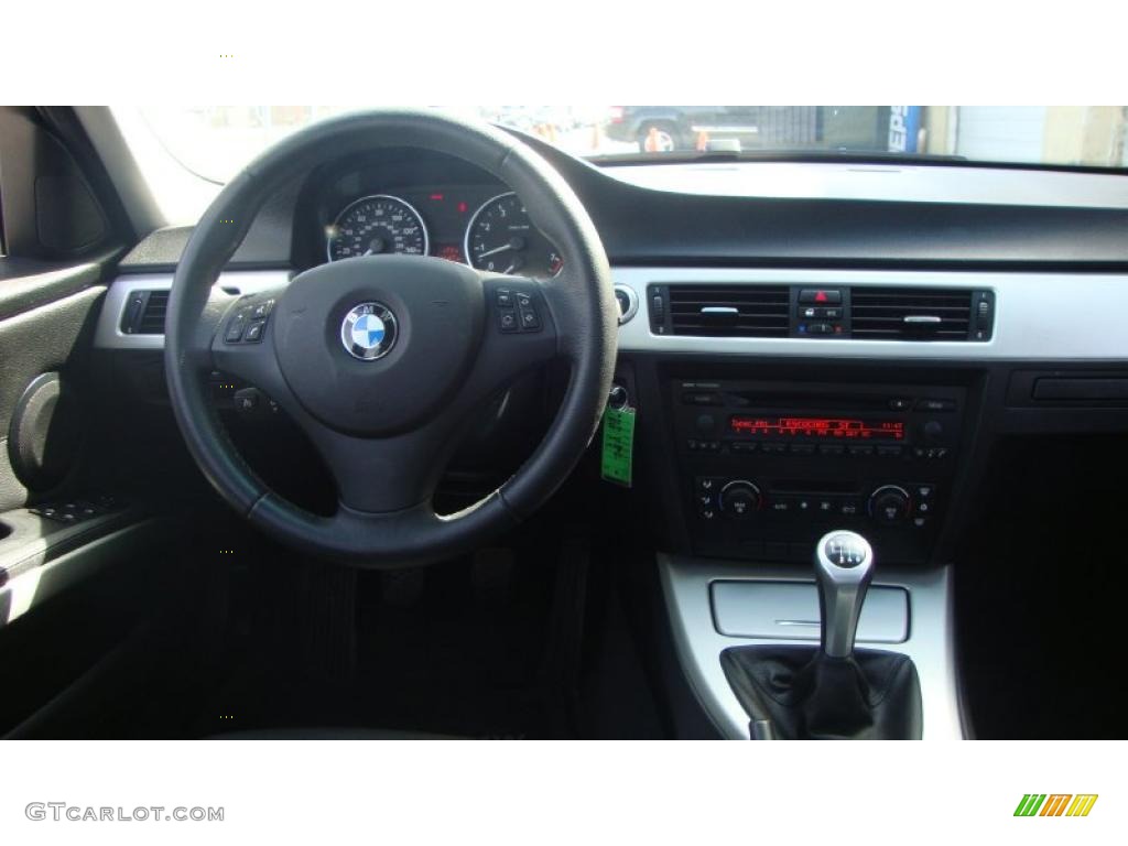 2006 3 Series 330xi Sedan - Sparkling Graphite Metallic / Black photo #15