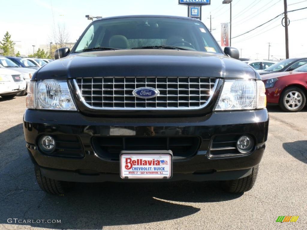 2004 Explorer XLT 4x4 - Black / Graphite photo #2