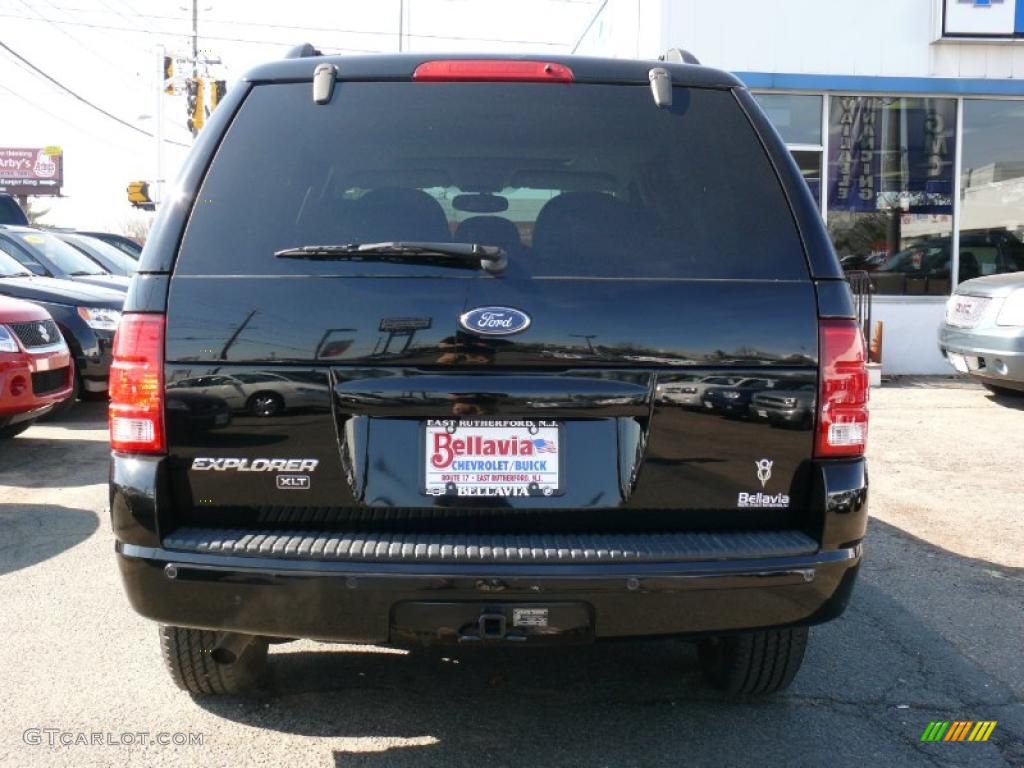 2004 Explorer XLT 4x4 - Black / Graphite photo #5